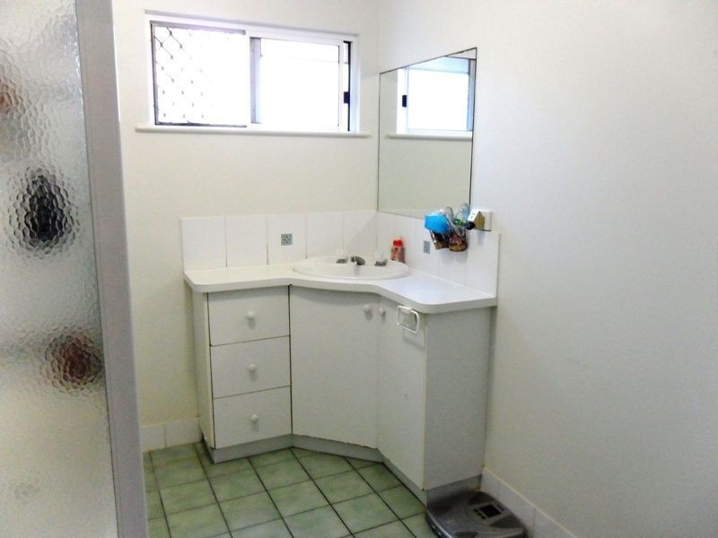 1/12 Grantala Street, Manoora QLD 4870