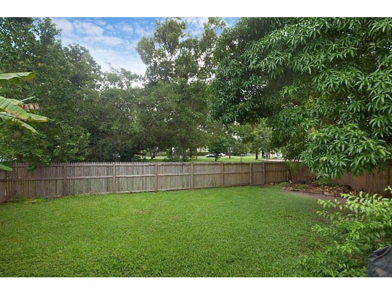 8B Keeble Street, Stratford QLD 4870