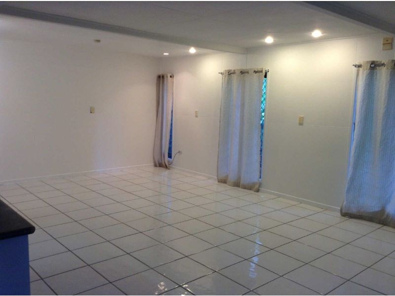 8 Dalton Street, Bungalow QLD 4870