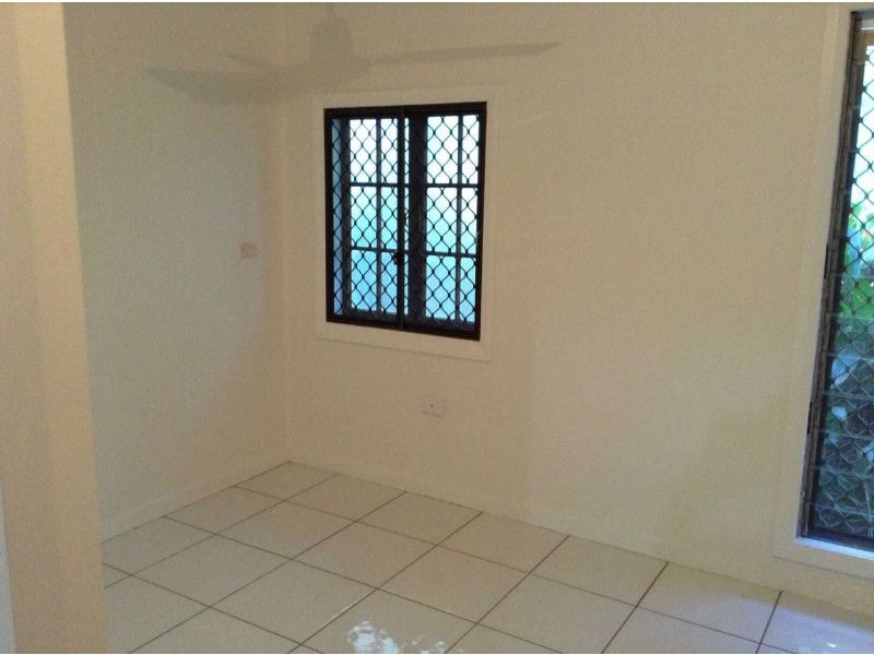 8 Dalton Street, Bungalow QLD 4870