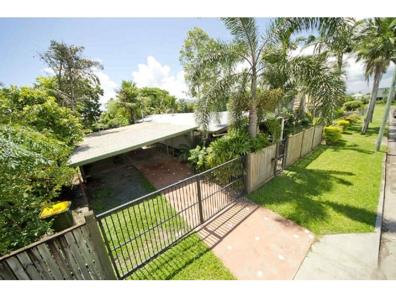 8 Dalton Street, Bungalow QLD 4870