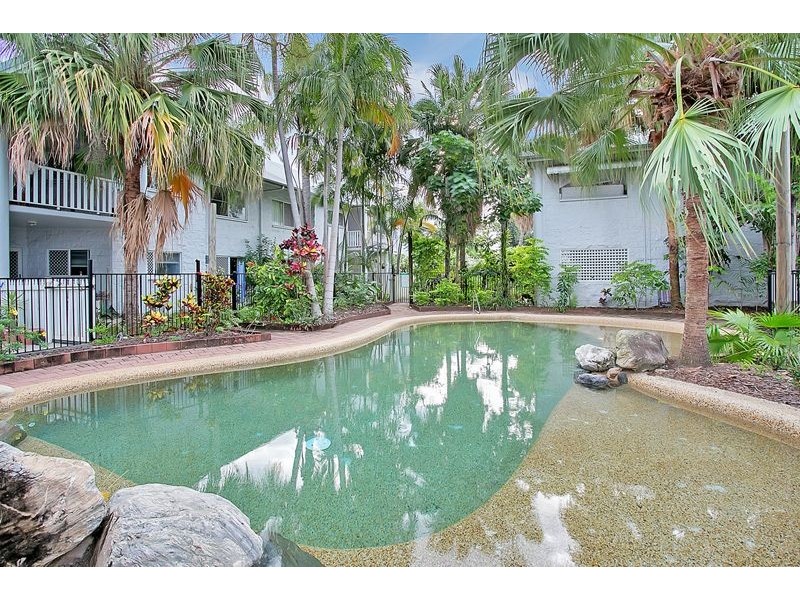 2/8-14 Rose Street, Westcourt QLD 4870