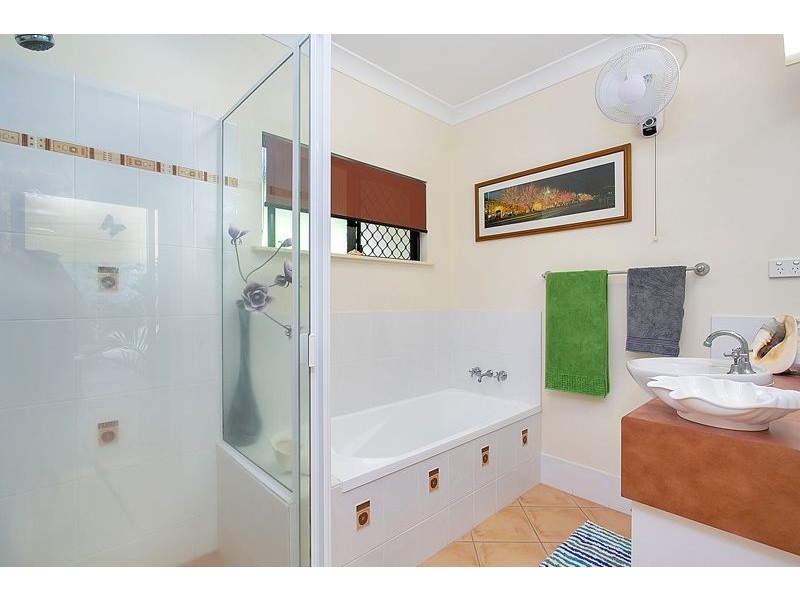 2 Osprey Close, Bayview Heights QLD 4868