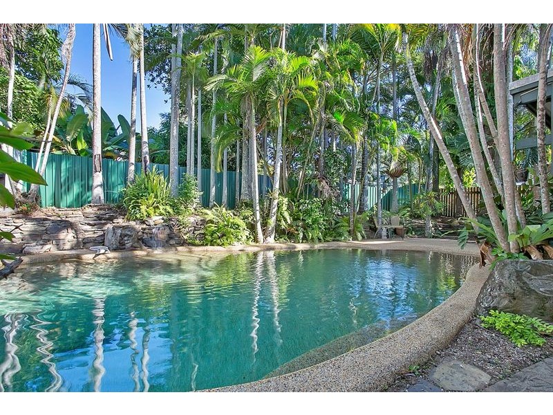 13 Di Savia Close, Whitfield QLD 4870