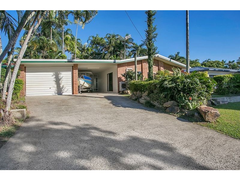 13 Di Savia Close, Whitfield QLD 4870