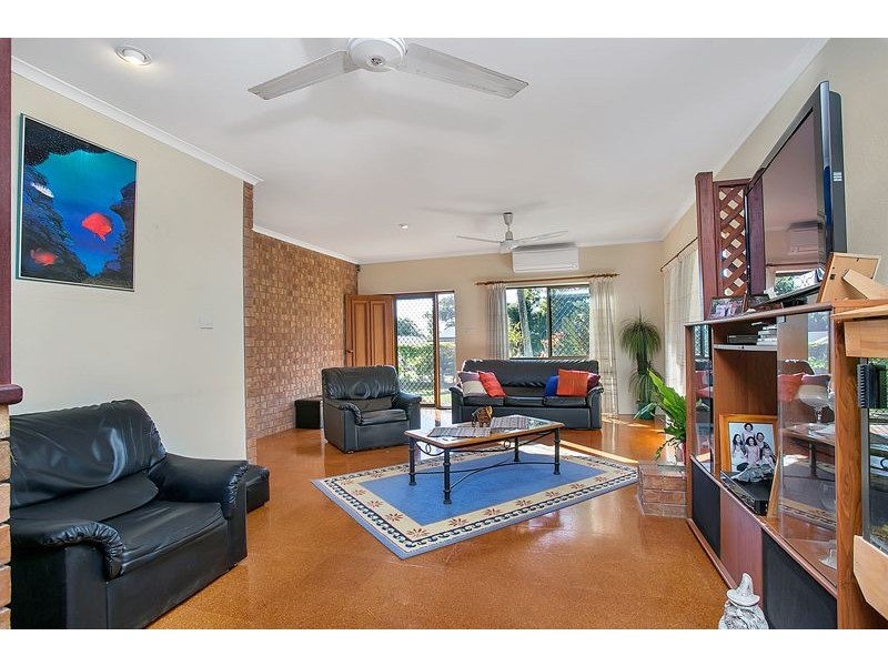 13 Di Savia Close, Whitfield QLD 4870