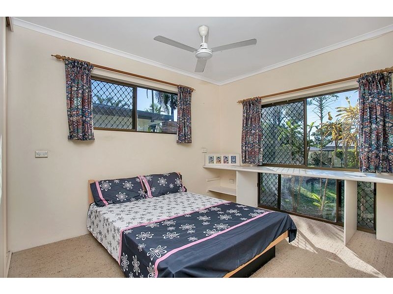13 Di Savia Close, Whitfield QLD 4870