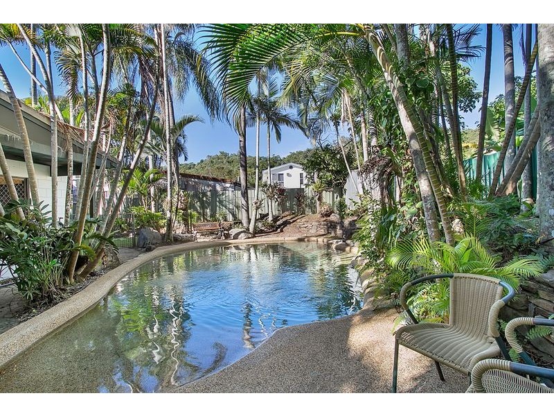 13 Di Savia Close, Whitfield QLD 4870