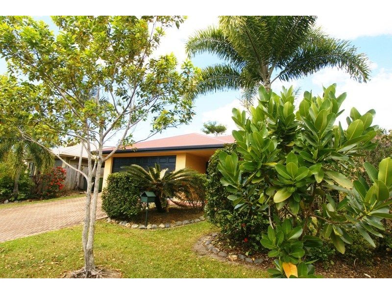 11 Bronte Close, Kewarra Beach QLD 4879