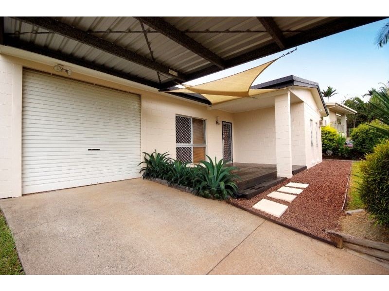 9 Kambara Street, White Rock QLD 4868