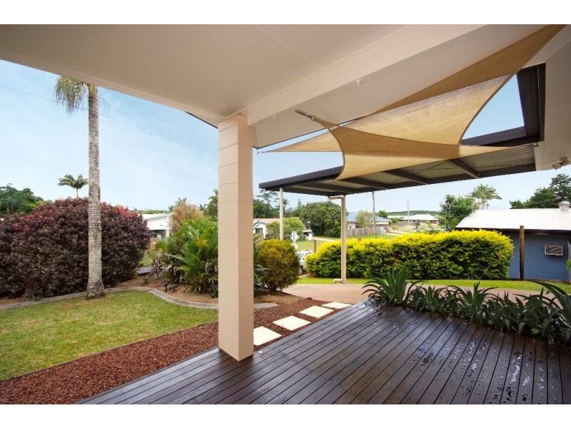 9 Kambara Street, White Rock QLD 4868