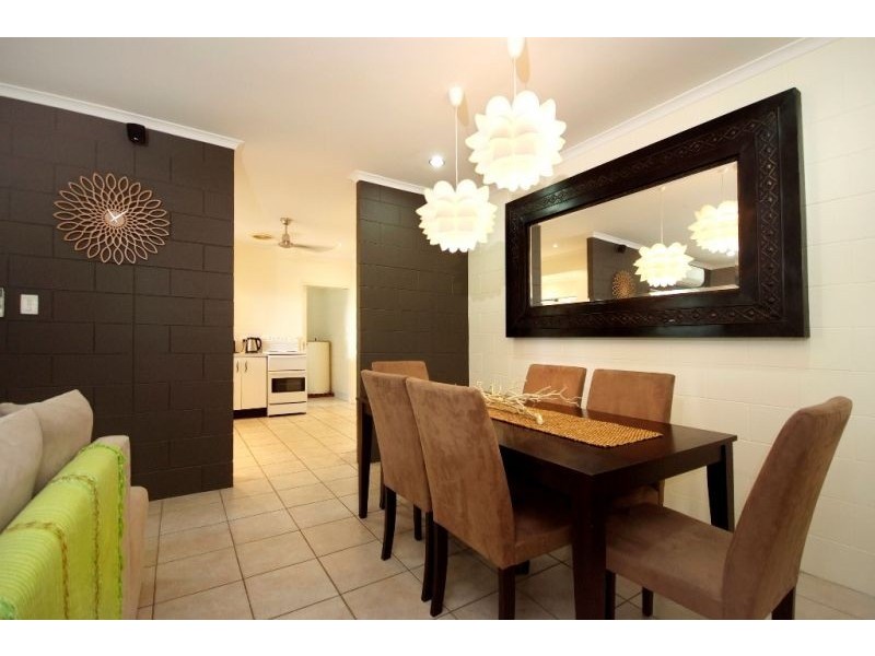 9 Kambara Street, White Rock QLD 4868