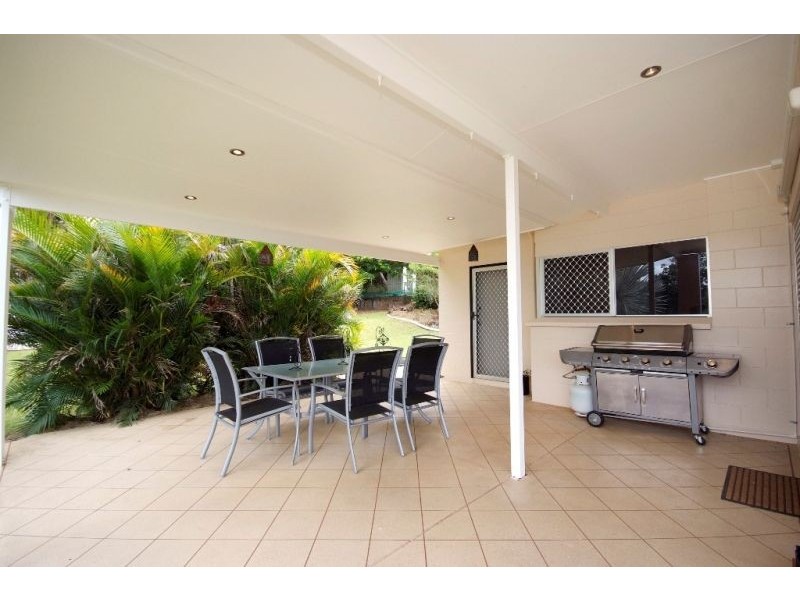 9 Kambara Street, White Rock QLD 4868