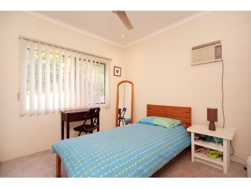 9 Kambara Street, White Rock QLD 4868