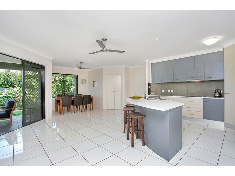 3 Hodkinson Street, Redlynch QLD 4870