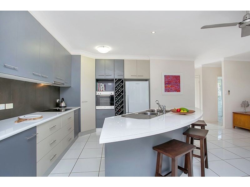 3 Hodkinson Street, Redlynch QLD 4870