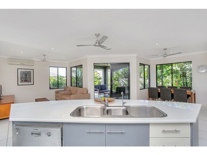 3 Hodkinson Street, Redlynch QLD 4870