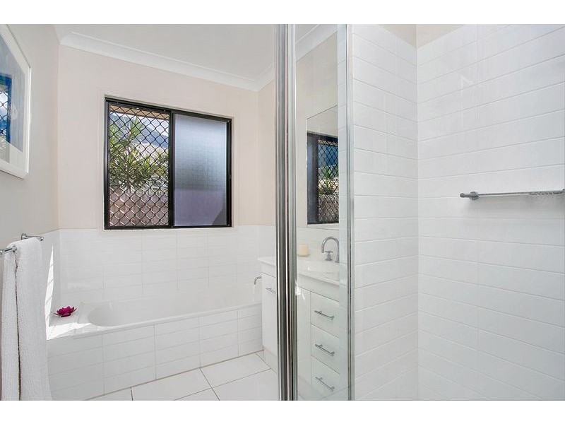 3 Hodkinson Street, Redlynch QLD 4870