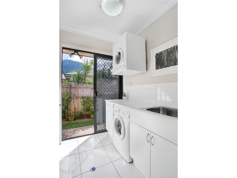 3 Hodkinson Street, Redlynch QLD 4870