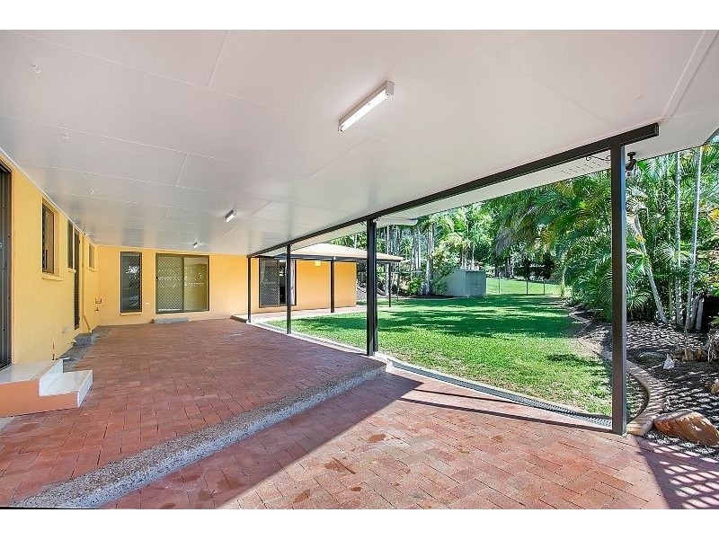 5 Curlew Court, Bayview Heights QLD 4868