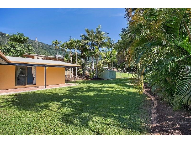 5 Curlew Court, Bayview Heights QLD 4868