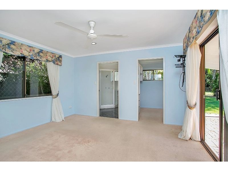 5 Curlew Court, Bayview Heights QLD 4868