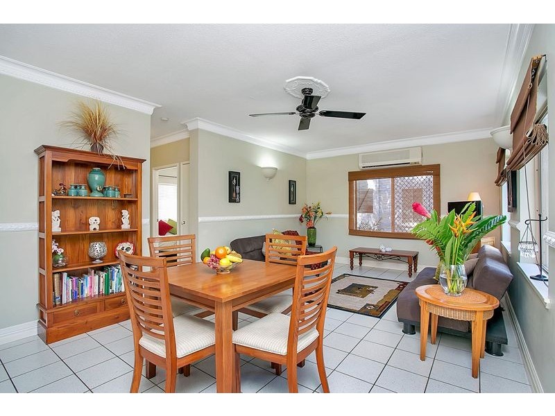 9/2 Chester Court, Manunda QLD 4870