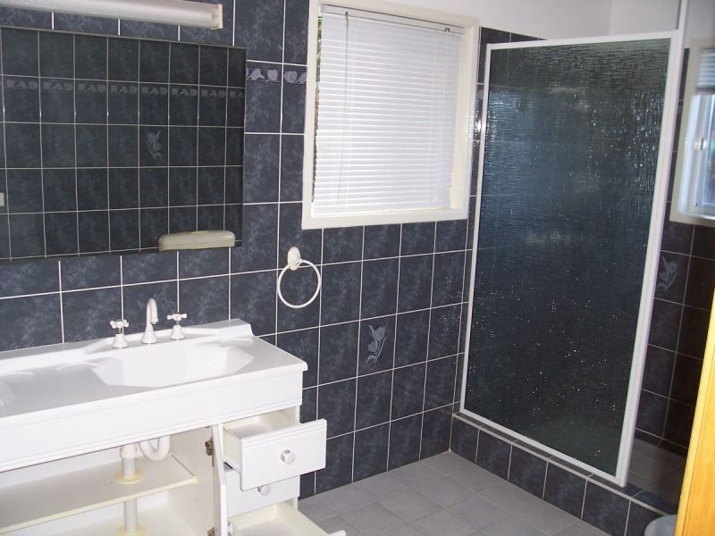 8 Rosemont Court, Mooroobool QLD 4870