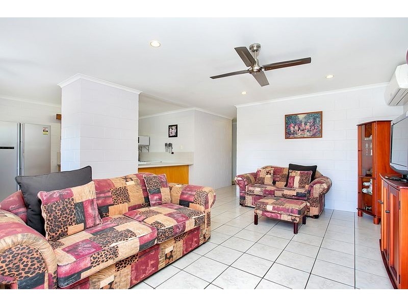 5 Frances Street, Mooroobool QLD 4870