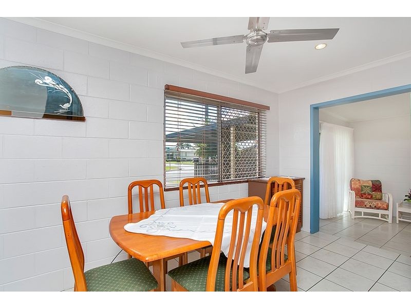 5 Frances Street, Mooroobool QLD 4870