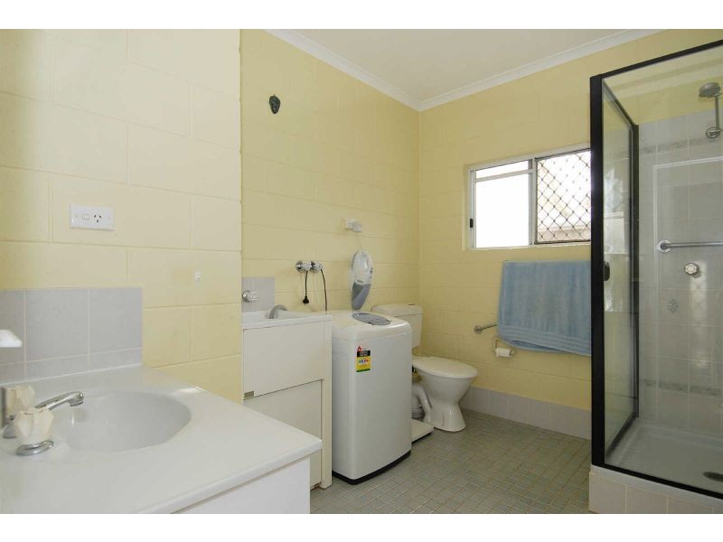 3/74 Swallow Street, Mooroobool QLD 4870