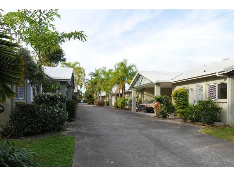 3/74 Swallow Street, Mooroobool QLD 4870