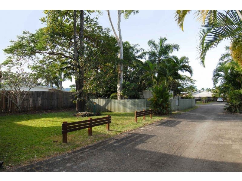 3/74 Swallow Street, Mooroobool QLD 4870
