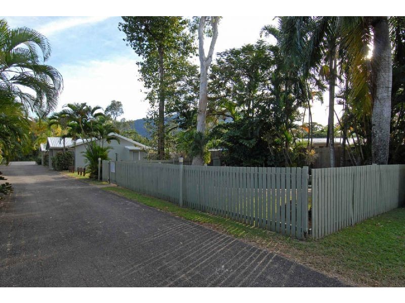3/74 Swallow Street, Mooroobool QLD 4870