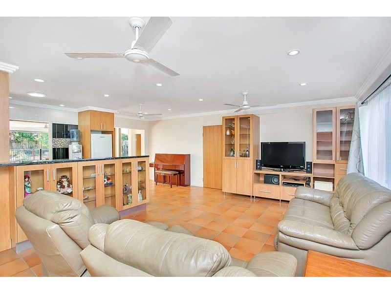105 Jensen Street, Whitfield QLD 4870