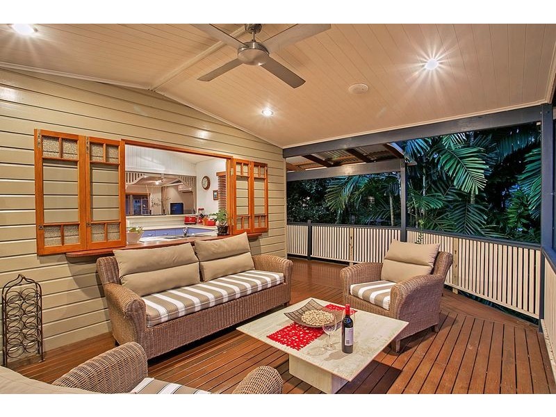 27 Hall Street, Edge Hill QLD 4870