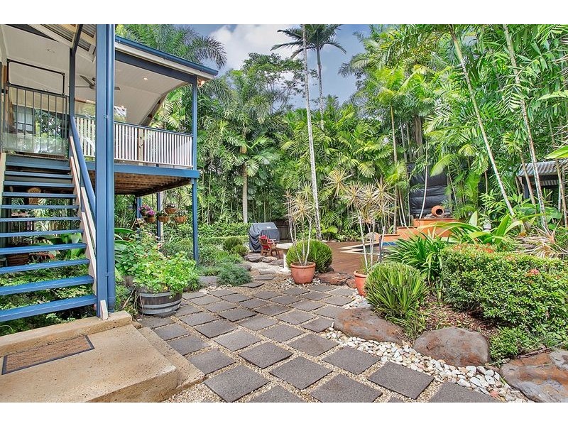 27 Hall Street, Edge Hill QLD 4870