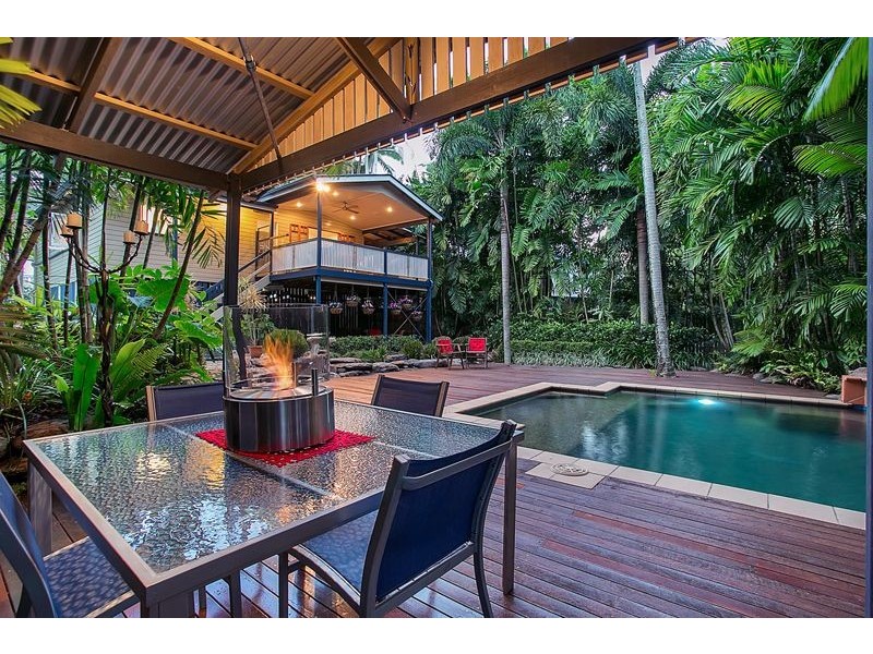 27 Hall Street, Edge Hill QLD 4870