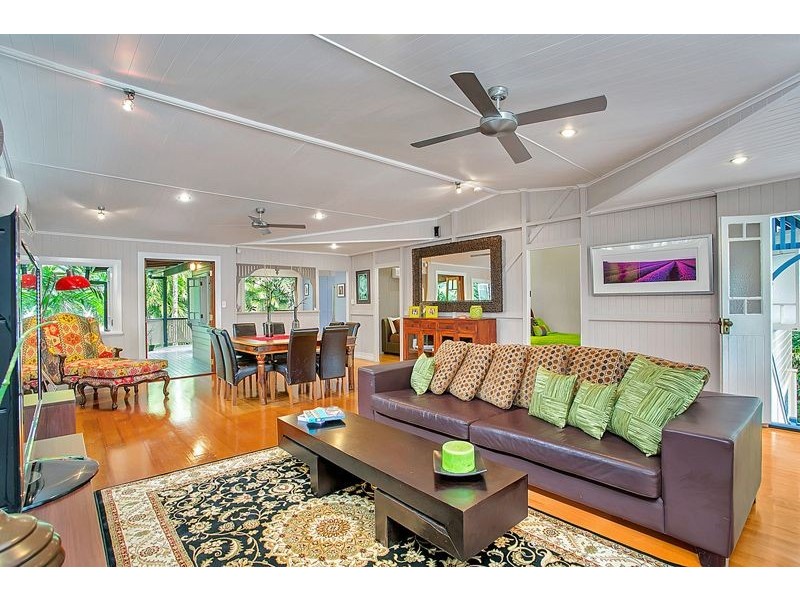 27 Hall Street, Edge Hill QLD 4870