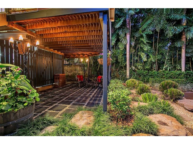 27 Hall Street, Edge Hill QLD 4870