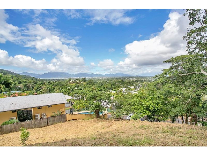 6 Knott Court, Whitfield QLD 4870