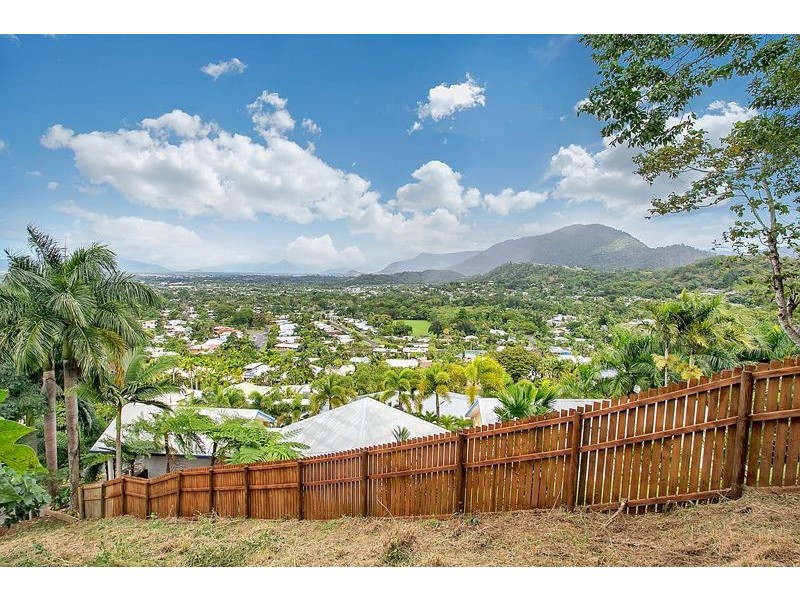 6 Knott Court, Whitfield QLD 4870