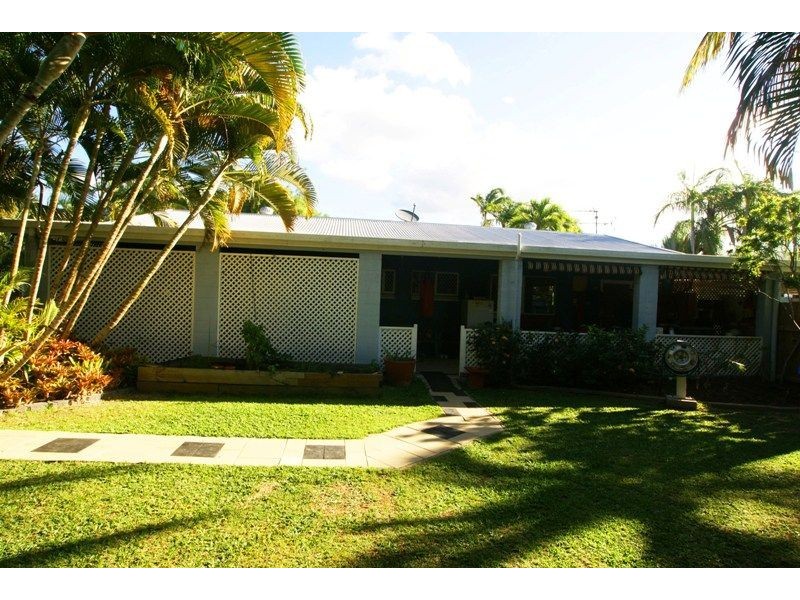 56 Periwinkle Avenue, Trinity Beach QLD 4879