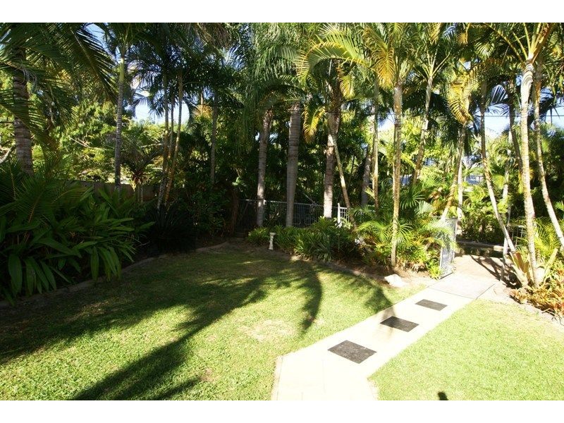 56 Periwinkle Avenue, Trinity Beach QLD 4879