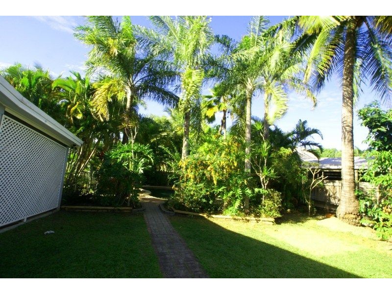 56 Periwinkle Avenue, Trinity Beach QLD 4879