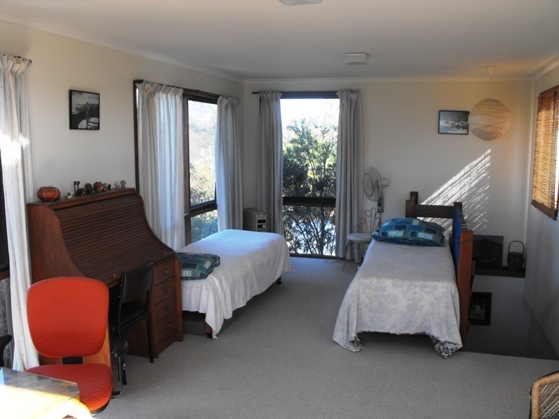 25 Surf Circle, Tura Beach NSW 2548