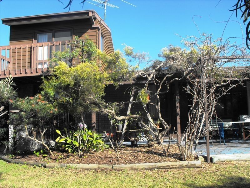 25 Surf Circle, Tura Beach NSW 2548