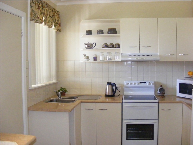 18 Glebe AVENUE, Bega NSW 2550