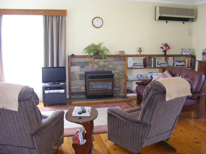 18 Glebe AVENUE, Bega NSW 2550