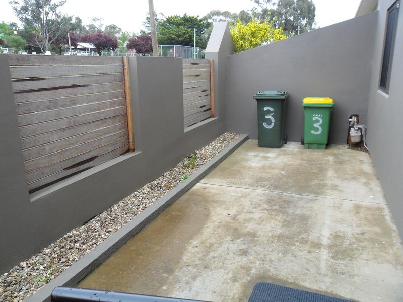 2/142  Vale Street, Cooma NSW 2630